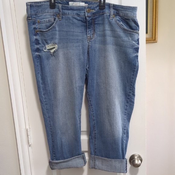 torrid Denim - Torrid Boyfriend Ripped Cropped Pants